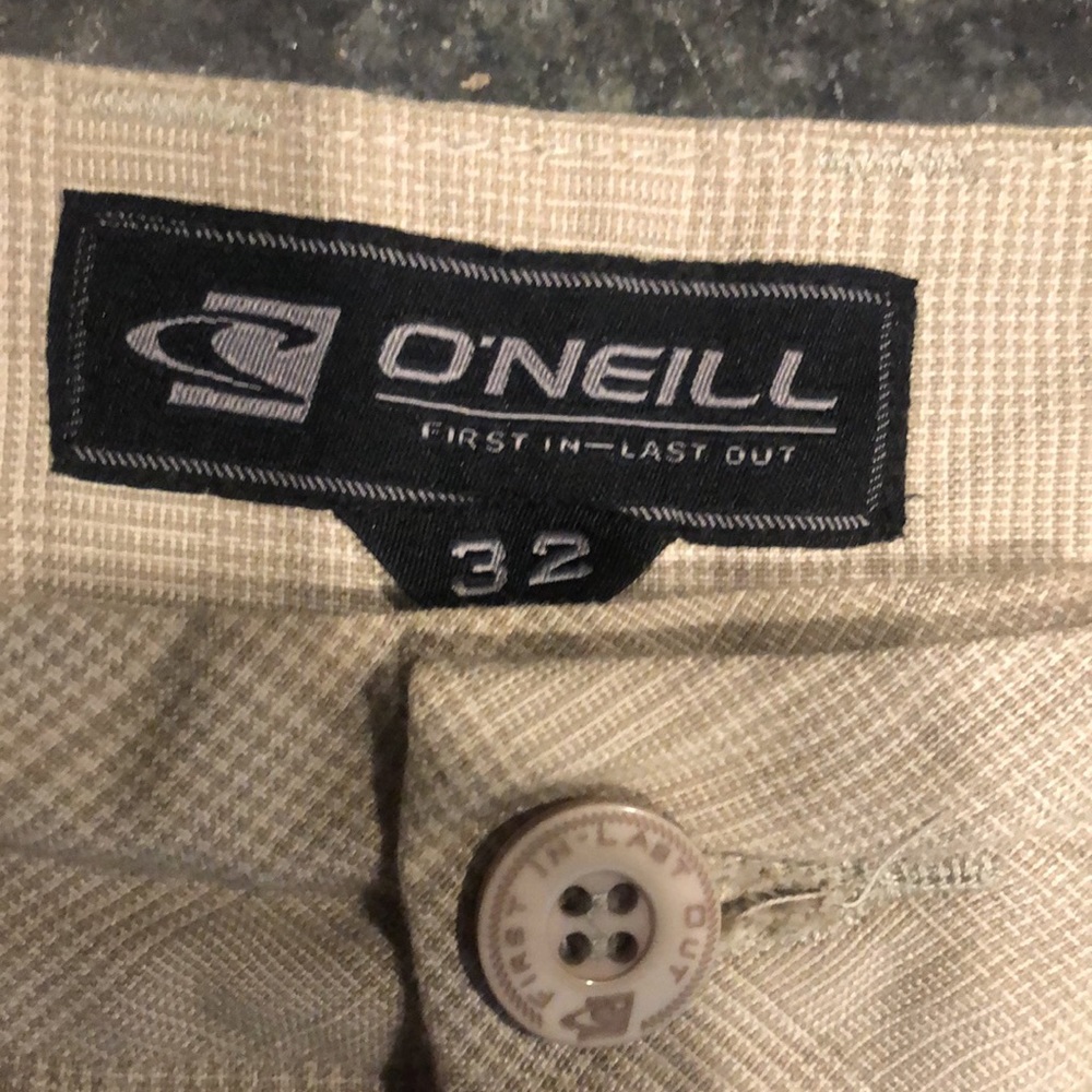 O’Neill Shorts - Picture 2 of 4